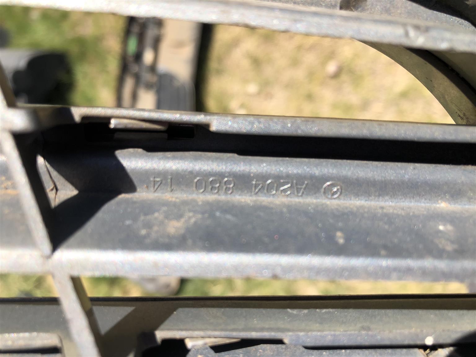 Mercedes Benz w204 front grill - Private Seller Mercedes Benz w204 front grill - Private Seller