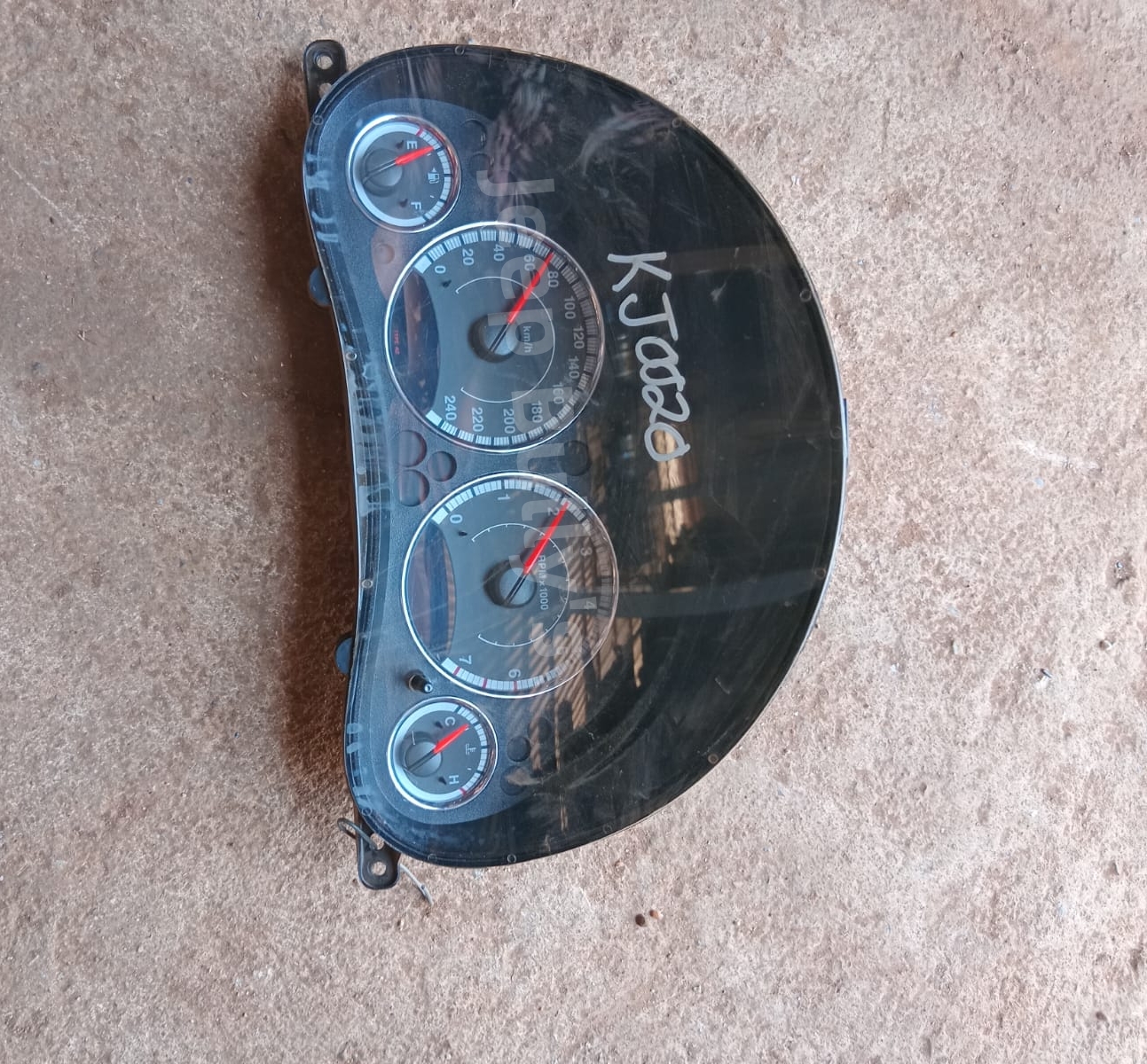 Jeep Cherokee KJ Preloved Cluster - Private Seller Jeep Cherokee KJ Preloved Cluster - Private Seller