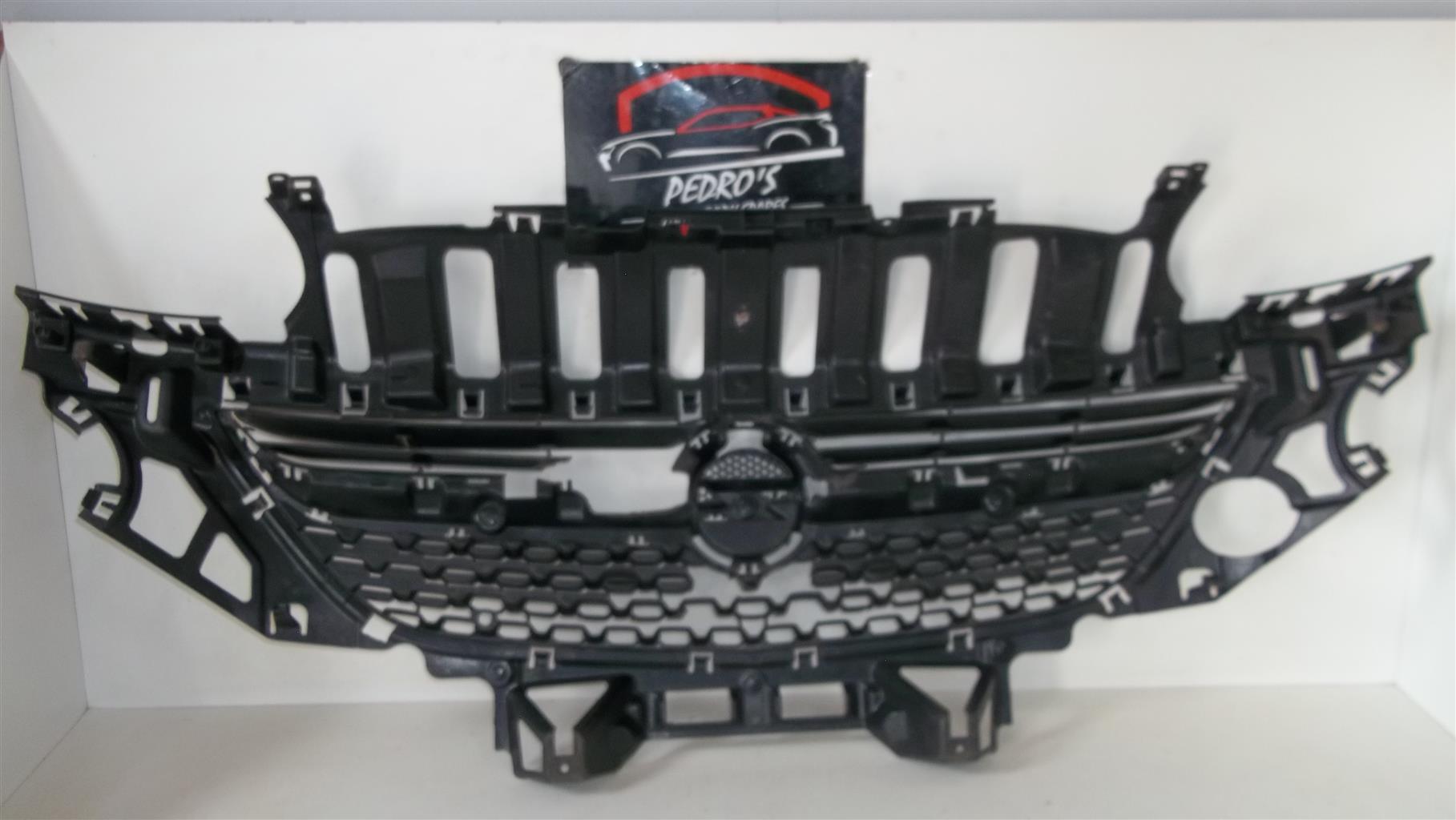 Opel Adam grille - Private Seller Opel Adam grille - Private Seller
