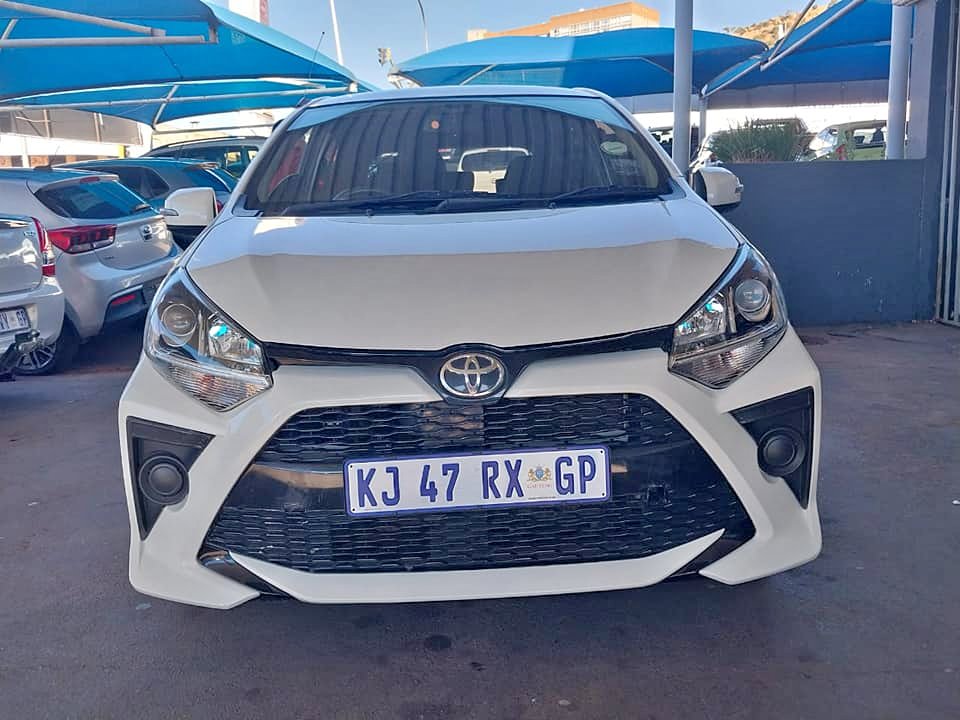 2022 TOYOTA AGYA 1.0 83 000KM WHITE COLOR MANUEL PETROL