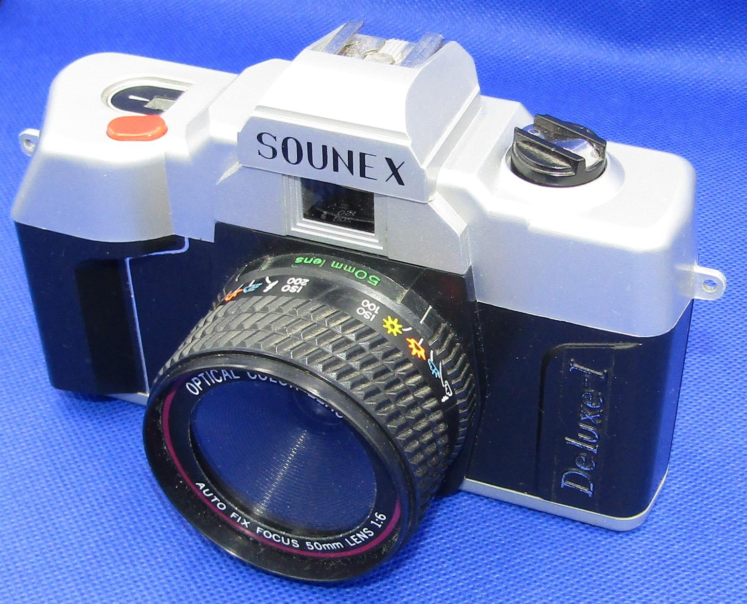 SOUNEX Deluxe-1 35mm Vintage Point-and-Shoot Camera SOUNEX Deluxe-1 35mm Vintage Point-and-Shoot Camera