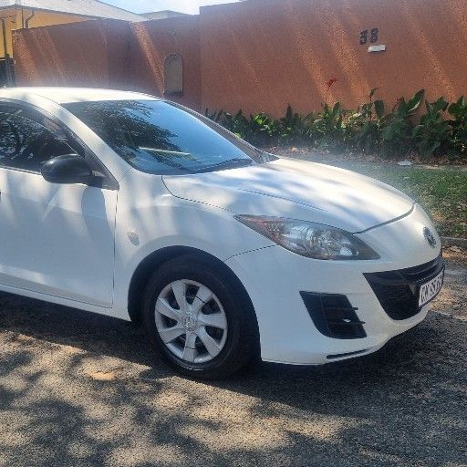 Used 2013 Mazda Mazda3 sedan 1.6 Dynamic - Private Seller Used 2013 Mazda Mazda3 sedan 1.6 Dynamic - Private Seller