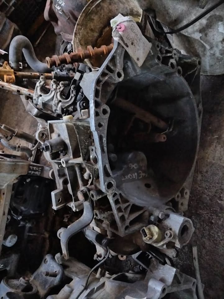Peugeot 406 gearbox - Private Seller Peugeot 406 gearbox - Private Seller