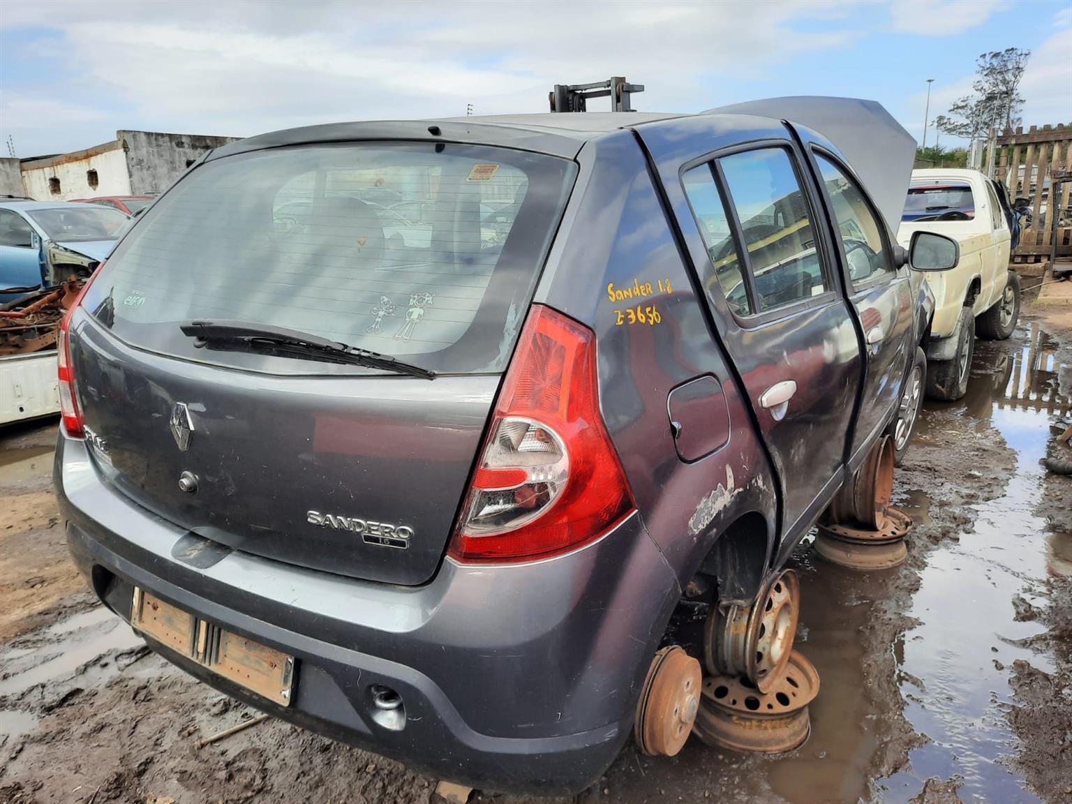 2009 Renault Sandero 1.6 8v - Stripping For Spares