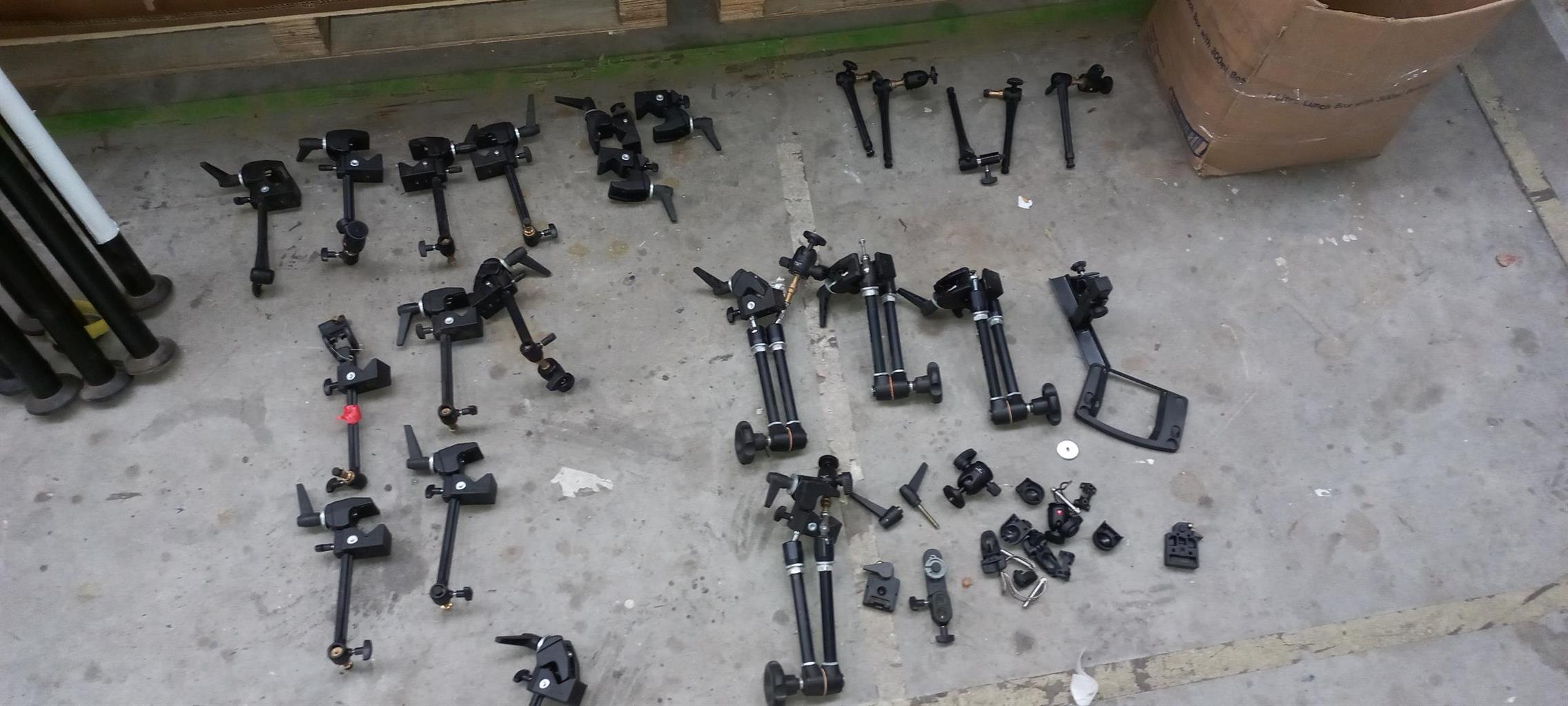 Manfrotto universal Camera/Light mounts Manfrotto universal Camera/Light mounts