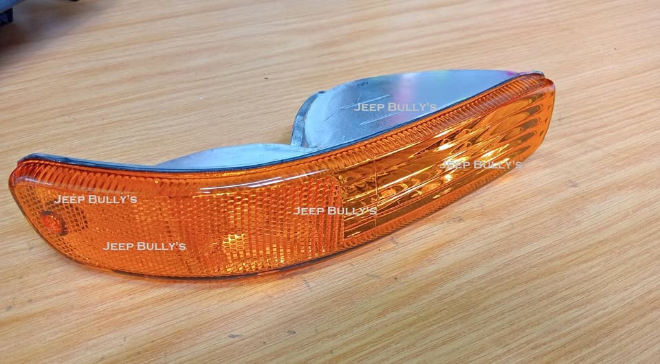 Jeep Cherokee KJ | RH | Facelift Indicator Lights - Private Seller Jeep Cherokee KJ | RH | Facelift Indicator Lights - Private Seller