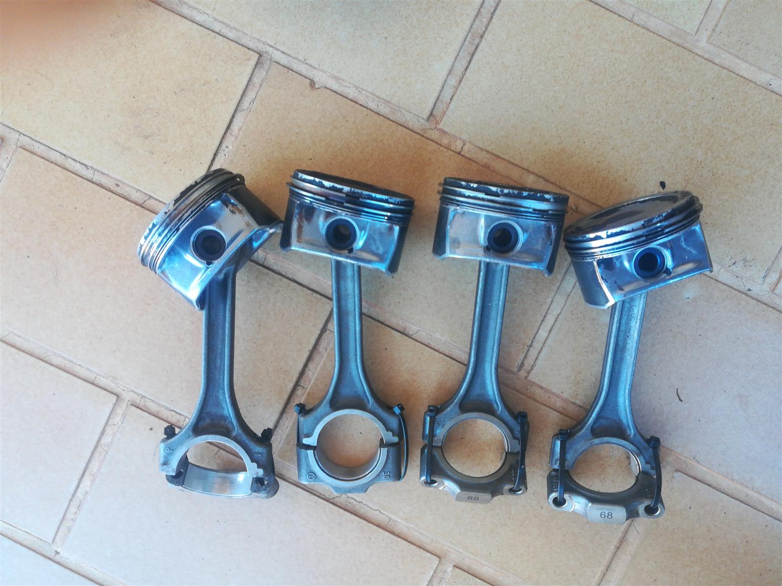 Vw polo 1,6 CLs pistons and conrods set - Private Seller