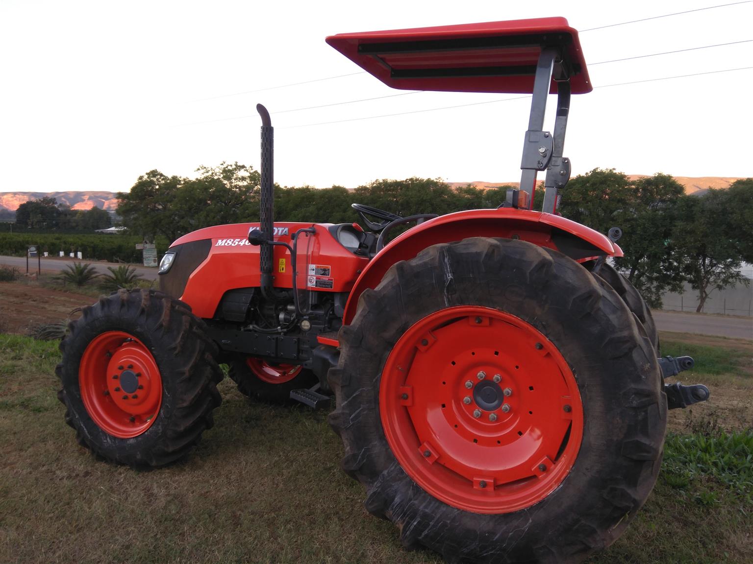 Kubota M8540 4x4 standard tractor for sale