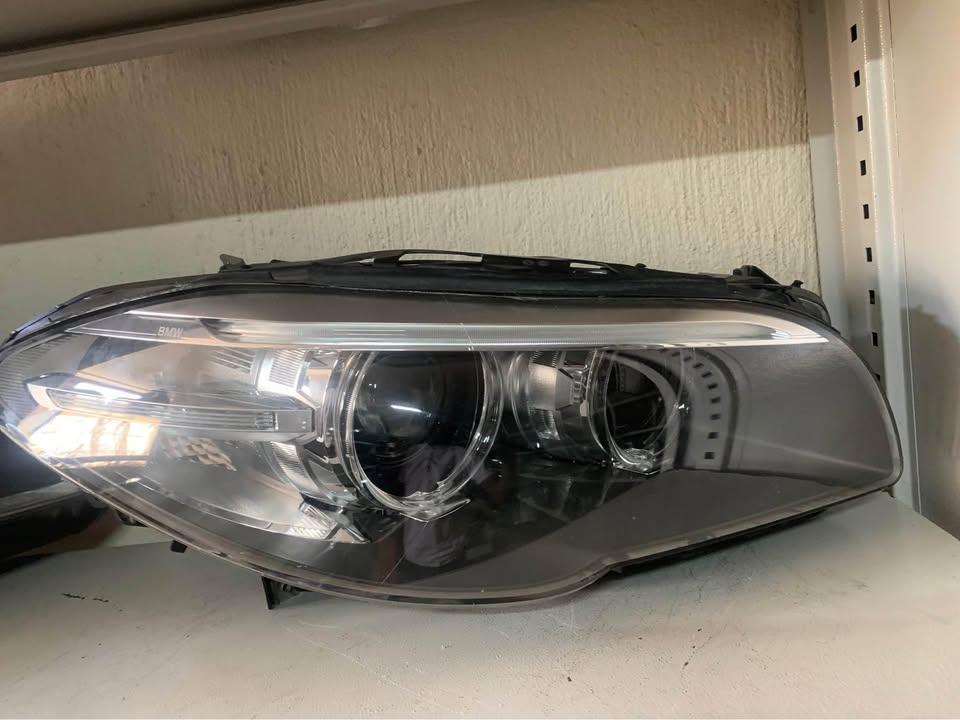 BMW F10 xenon headlights RHS - Private Seller BMW F10 xenon headlights RHS - Private Seller