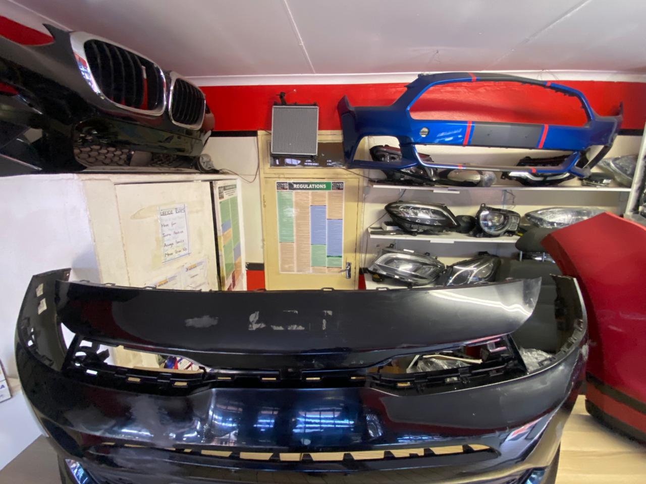 2022 KIA RIO FRONT BUMPER AND BOTTM GRILL AVAILABLE FOR SALE - Private Seller