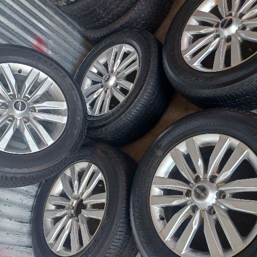 Good secondhand isuzu dmax bakkie rims