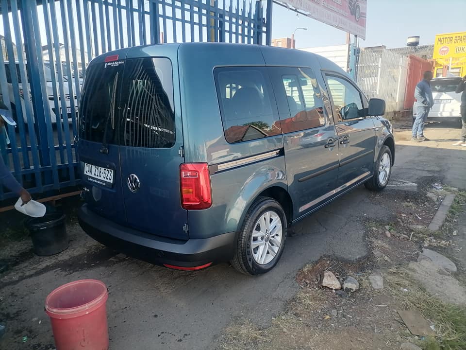2016 Volkswagen Caddy seven seater