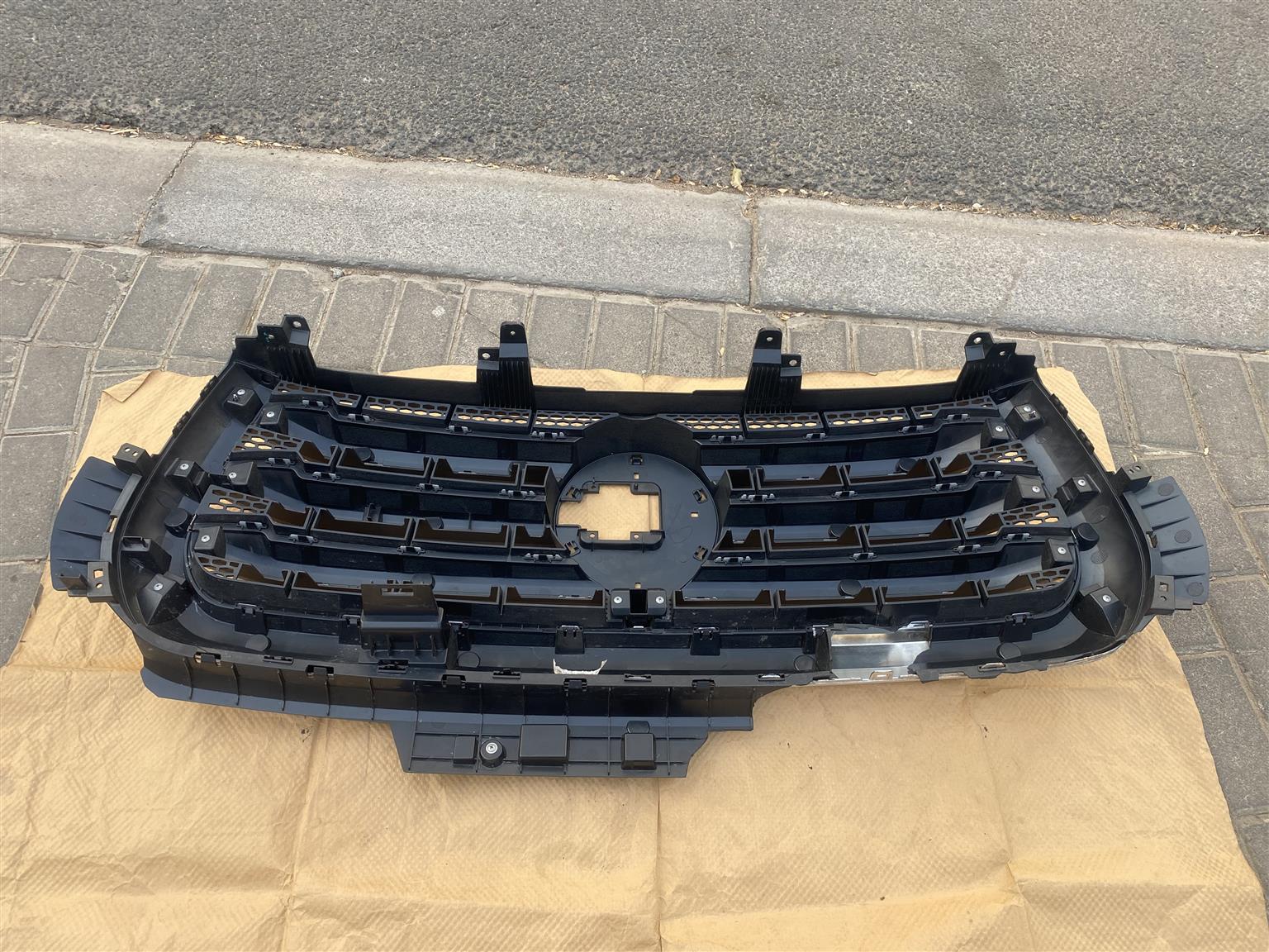 2024 GWM P-SERIES RADIATOR GRILLE FOR SALE. IN EXCELLENT CONDITION ...