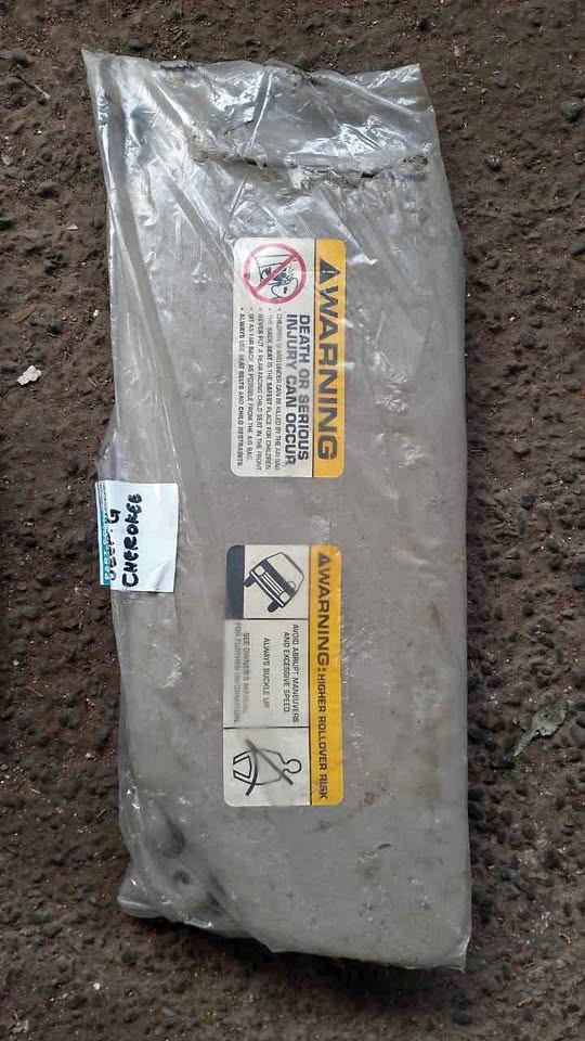 Jeep Grand Cherokee RHS sun visor - Private Seller Jeep Grand Cherokee RHS sun visor - Private Seller
