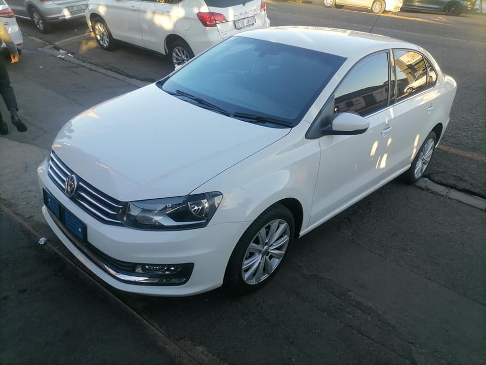 2019 Volkswagen polo 6 1.2 Sedan Comfortline Spare key and service book reserve Camera