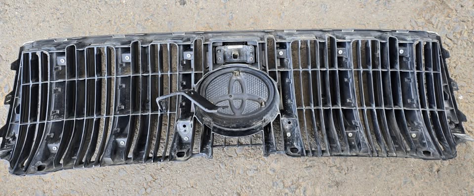 Toyota prado grille available - Private Seller Toyota prado grille available - Private Seller