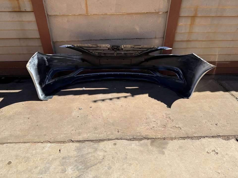 Hyundai Sonata Front Bumper and Main Grill - Private Seller Hyundai Sonata Front Bumper and Main Grill - Private Seller