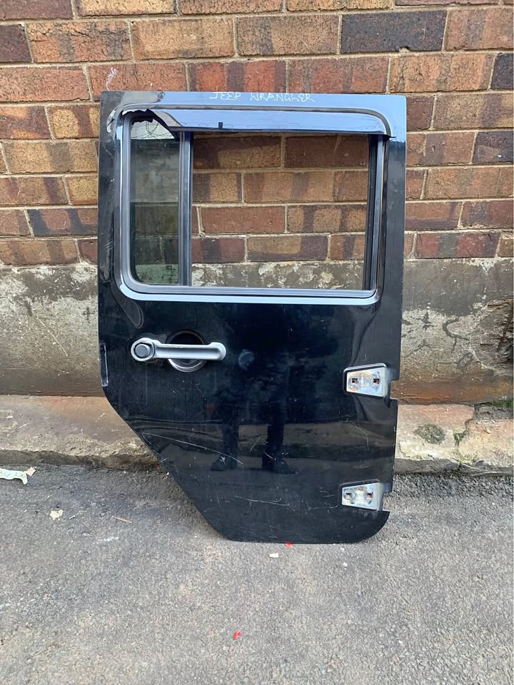 Jeep wrangler RHS rear door