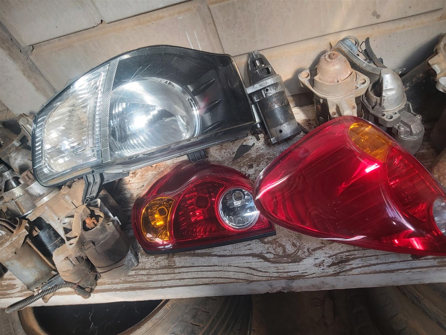 Headlight Mitsubishi triton | Junk Mail