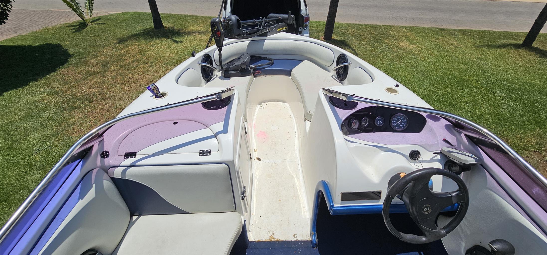 17ft Esprit Boat with 200hp also rigged for Bass Fishing