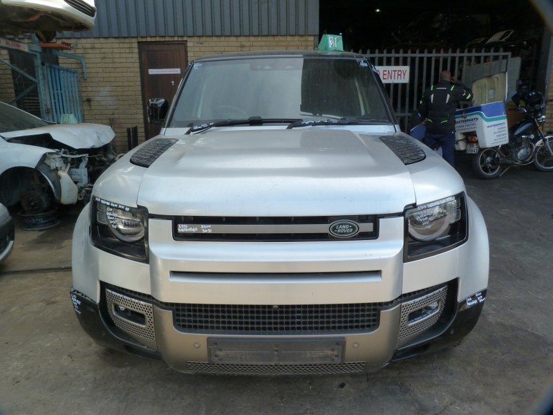 Land Rover Defender D300 3.0 Diesel AT DT306 Silver - 2021 SPARESBOYZ STRIPPING - Private Seller Land Rover Defender D300 3.0 Diesel AT DT306 Silver - 2021 SPARESBOYZ STRIPPING - Private Seller