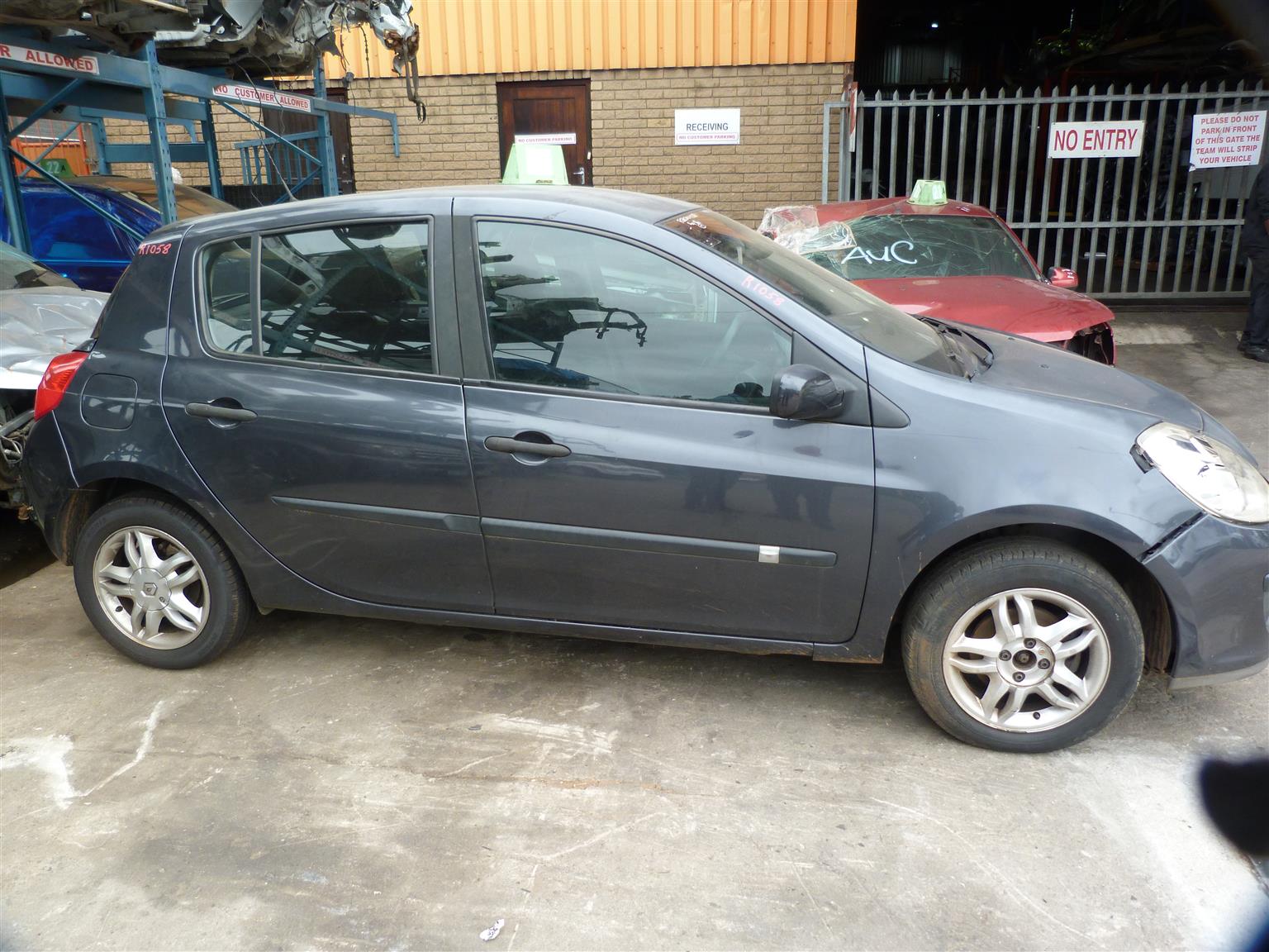 2007 Renault Clio ||| 1.6 Dynamique Manual - Private Seller 2007 Renault Clio ||| 1.6 Dynamique Manual - Private Seller