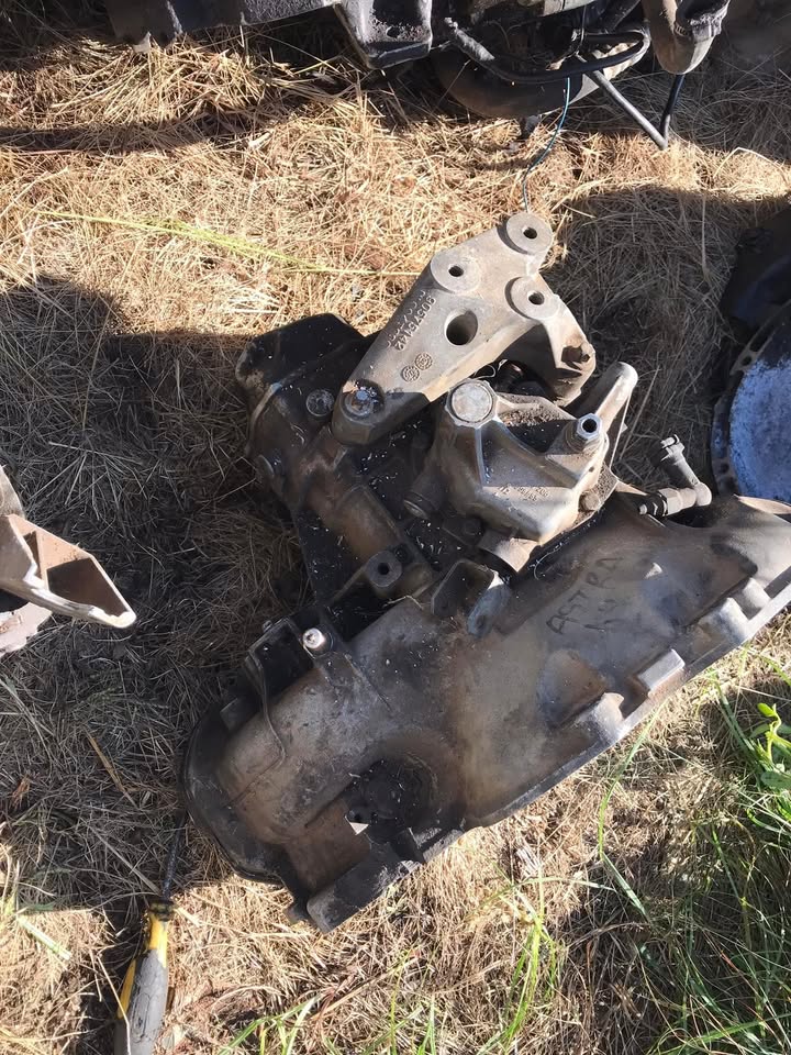 Opel Astra H manul Gearbox
