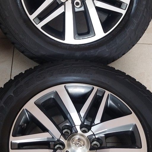 Toyota Fortuner OEM rims and Bridgestone A/T