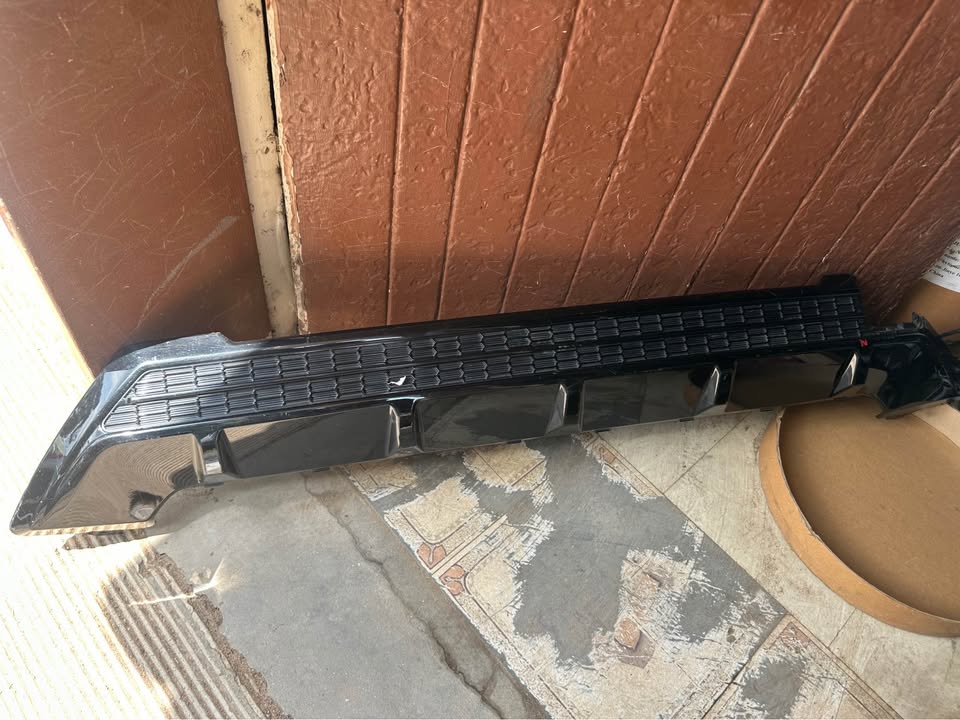 Toyota Corolla Cross GRs Rear spoiler 2022- 2025 bumper - Private Seller Toyota Corolla Cross GRs Rear spoiler 2022- 2025 bumper - Private Seller