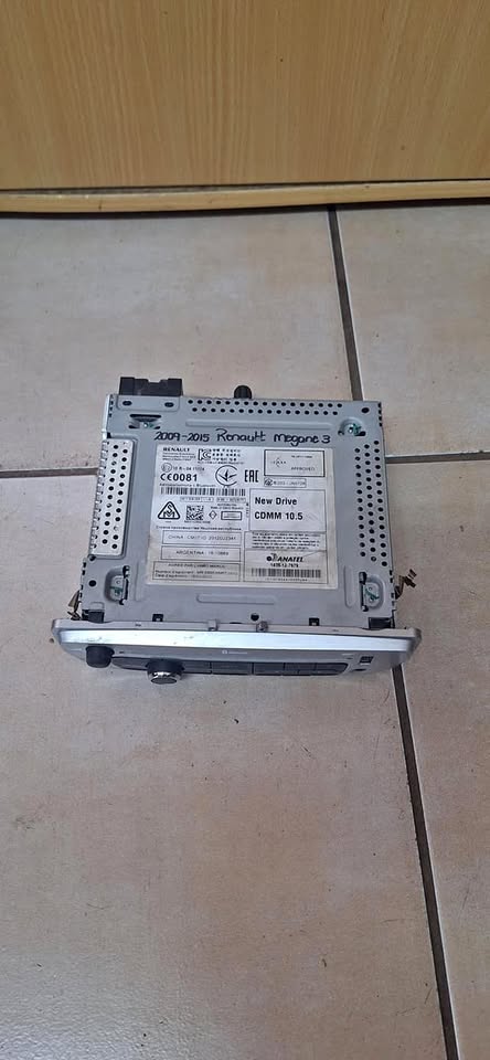 2009 - 2015 Renault Megane 3 radio available - Private Seller 2009 - 2015 Renault Megane 3 radio available - Private Seller