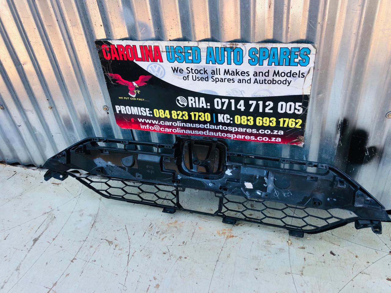 Honda CR-V radiator grill no badge - Private Seller Honda CR-V radiator grill no badge - Private Seller