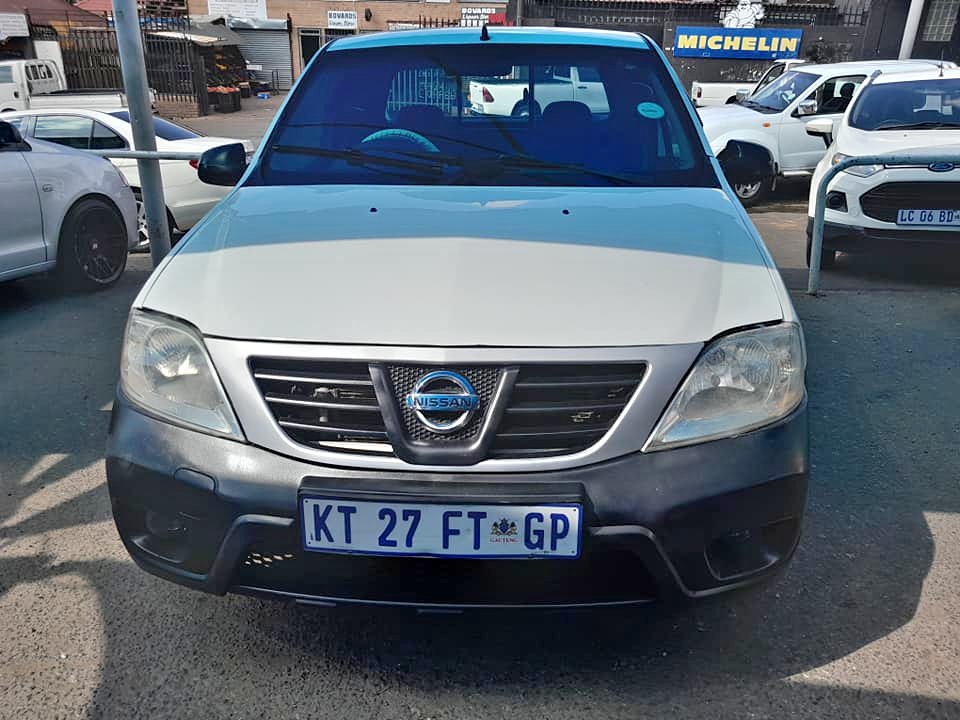 2011 NISSAN NP200 1.5 TDI MANUAL