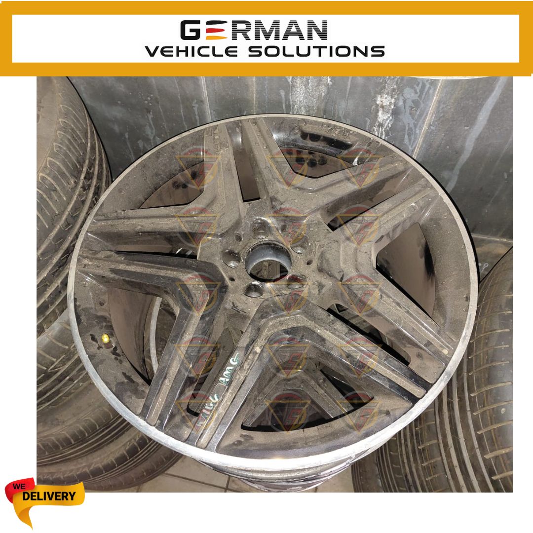 Mercedes ml63 w164 AMG mag rim and tyre set second hand available - Private Seller