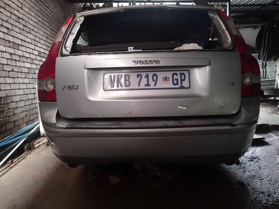 VOLVO V50 2006 REAR BUMPER AVAILABLE - Private Seller VOLVO V50 2006 REAR BUMPER AVAILABLE - Private Seller