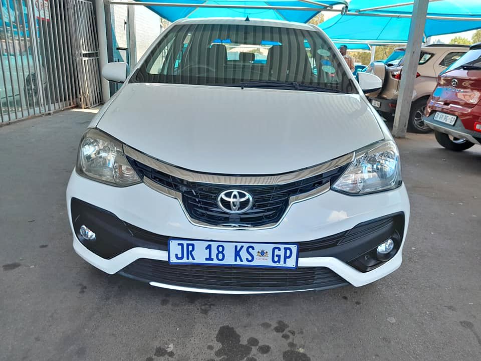 2020 TOYOTA ETIOS 1.5 HATCHBACK