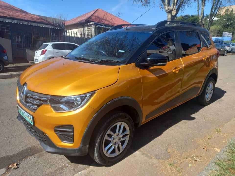 2022 Renault Triber 1.0 Petrol, Manual, Orange, 29000kms, 7seater