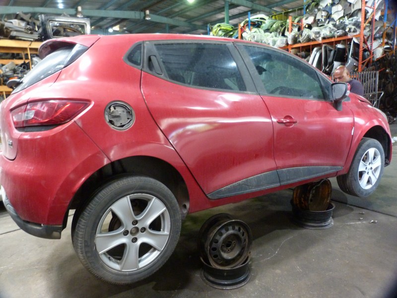 Renault Clio IV 900T Expression Manual - 2014 STRIPPING FOR SPARES - Private Seller Renault Clio IV 900T Expression Manual - 2014 STRIPPING FOR SPARES - Private Seller