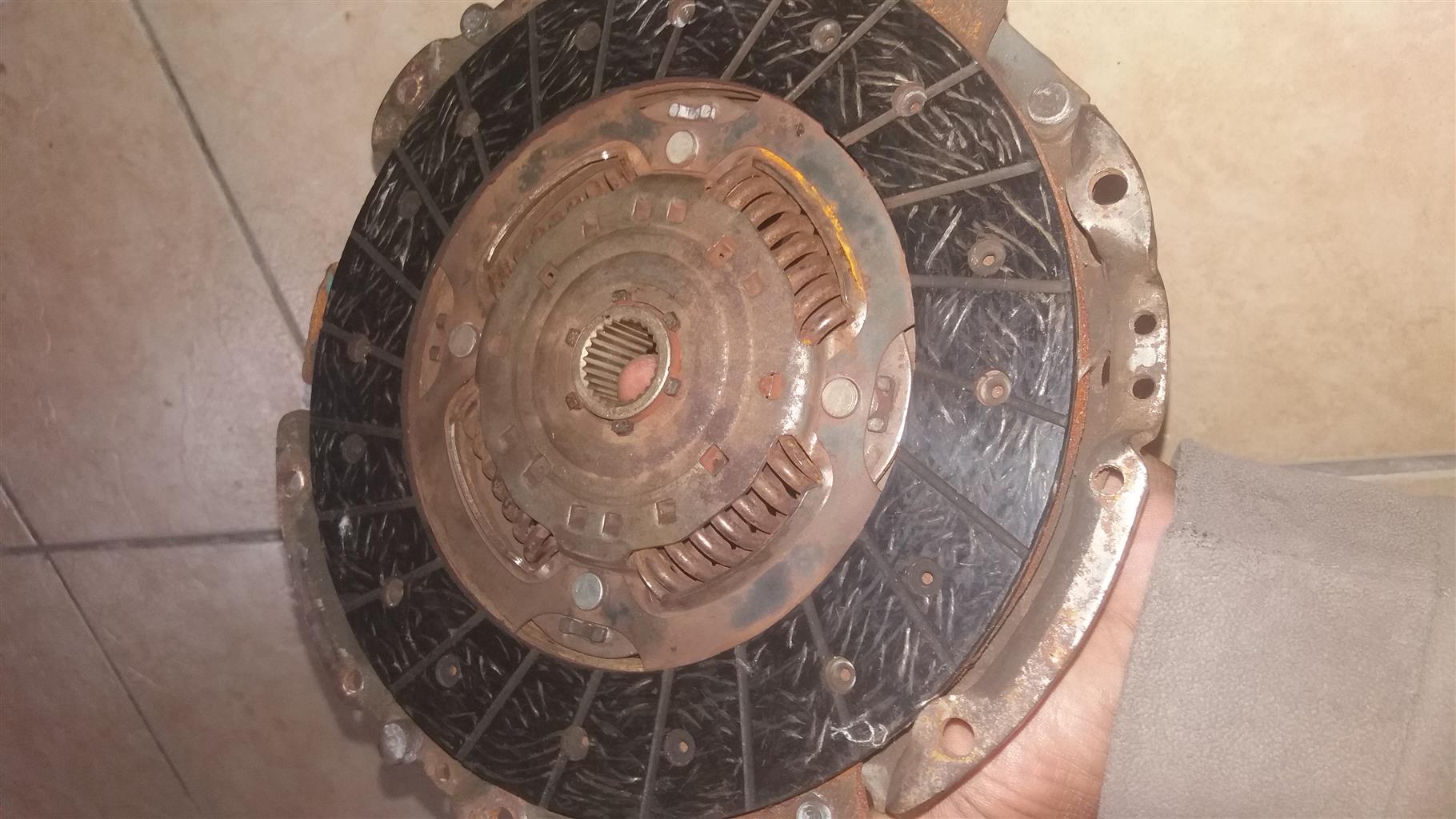 Daihatsu sirion clutch and pressure plate good condition veleo - Private Seller