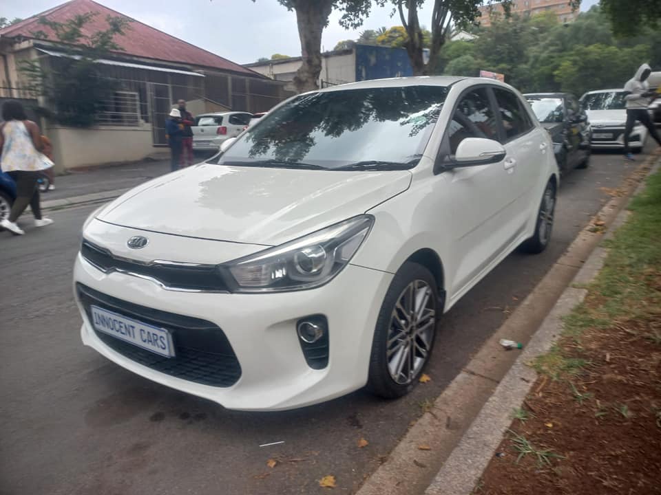 2018 KIA RIO TEC 1.4 PETROL, MANUAL, WHITE COLOR, MILEAGE 101000KMS LEATHER SEATS.