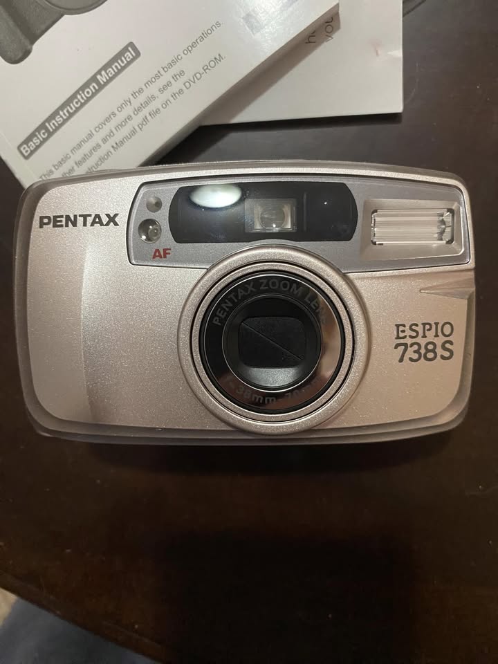 Pentax ESPIO738S point and shoot 35mm film camera