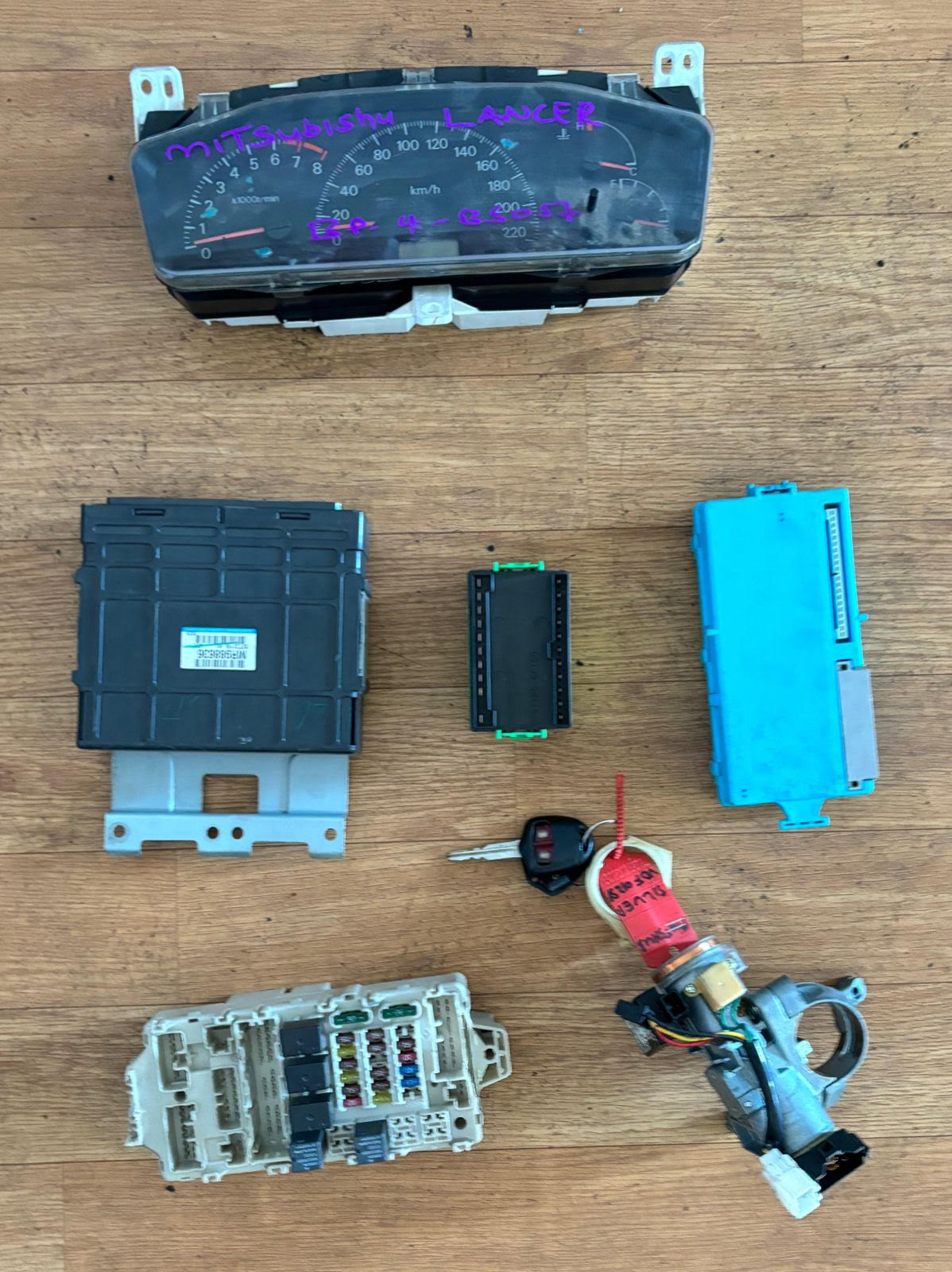 Mitsubishi Lancer 1.6lt #4G18 2005 ECU SET - Private Seller Mitsubishi Lancer 1.6lt #4G18 2005 ECU SET - Private Seller