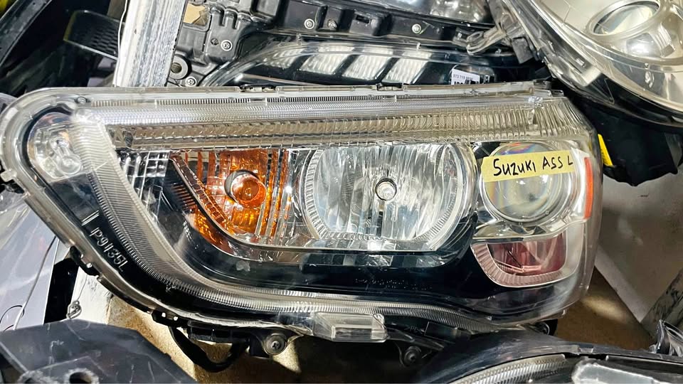 Mitsubishi Outlander Sport headlight 2011/19 - Private Seller Mitsubishi Outlander Sport headlight 2011/19 - Private Seller