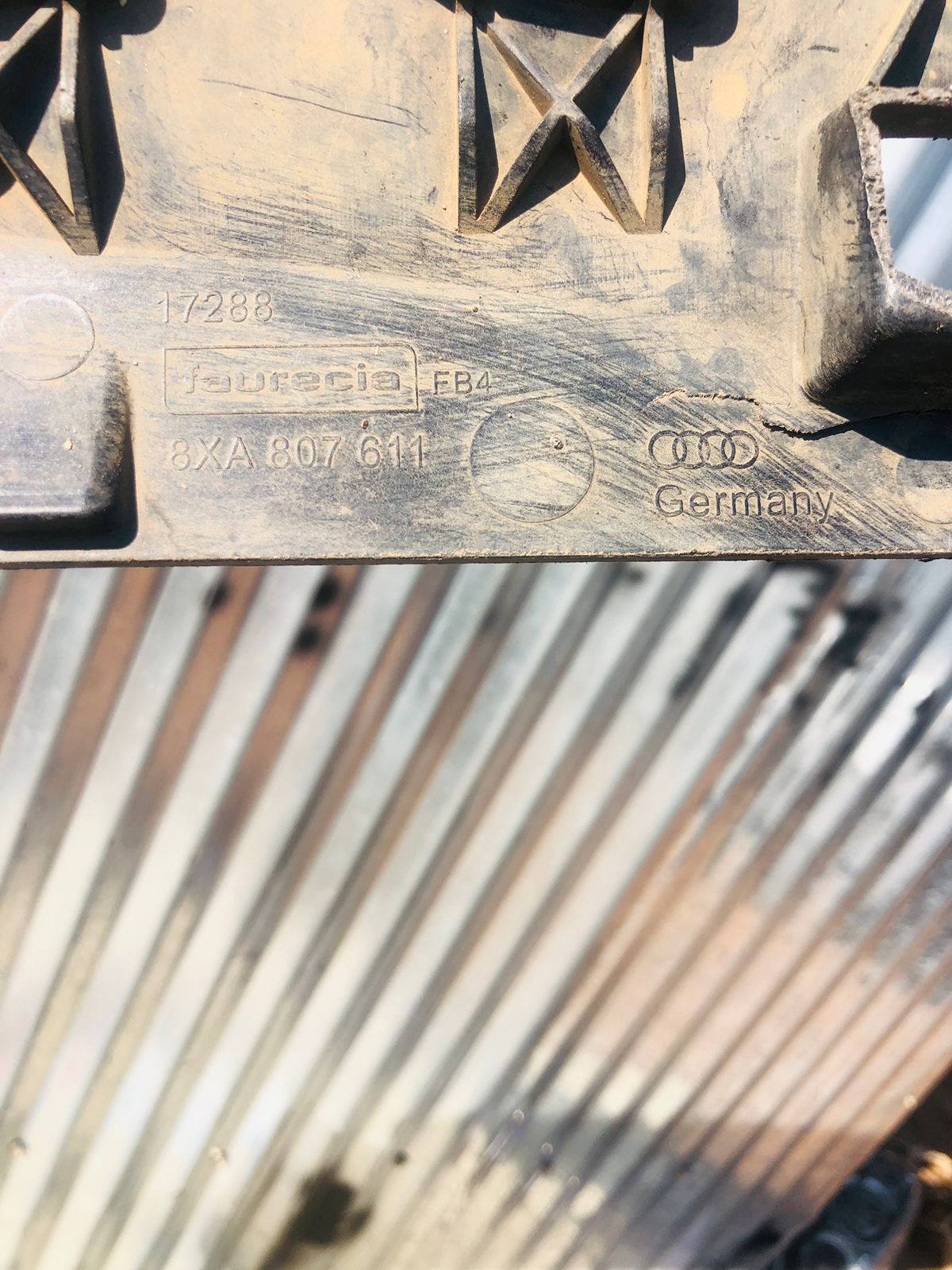 Mercedes Benz W166 GLE 300 cradle cover - Private Seller Mercedes Benz W166 GLE 300 cradle cover - Private Seller