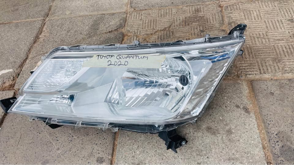 Toyota Quantum headlight - Private Seller Toyota Quantum headlight - Private Seller