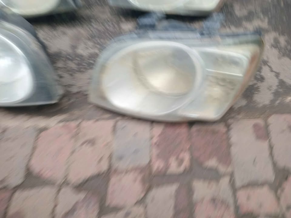 2012 to 2014 Mahindra Scorpio mhawk 2.2 headlight for sale WhatsApp or cell - Private Seller