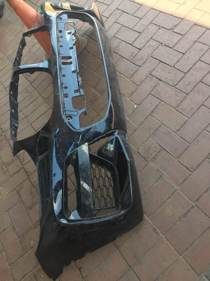 BMW Go1 front bumper and side grill for sell in good condition nice and clean - Private Seller