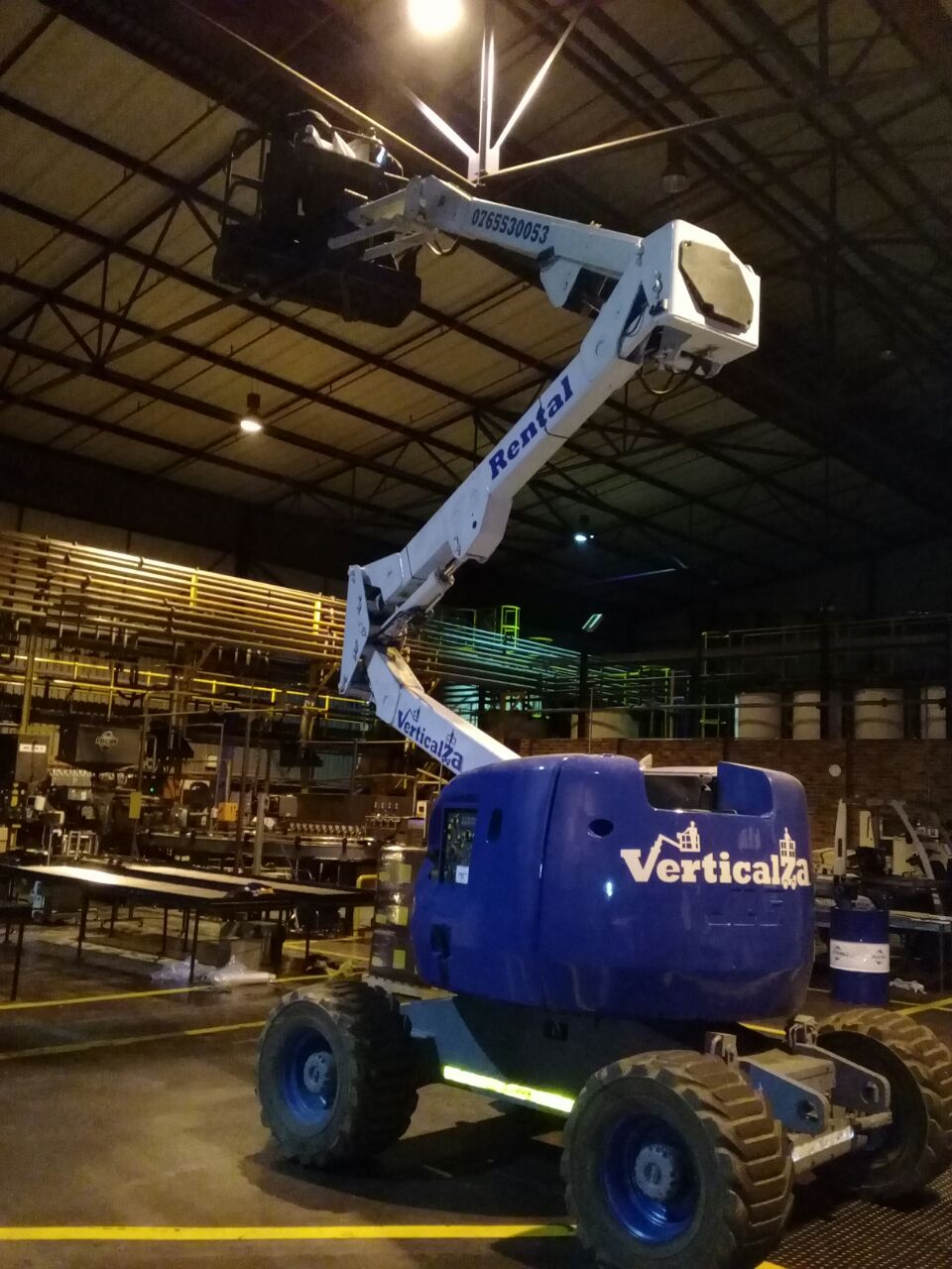 JLG 450AJ - 15m ARTICULATING Cherry Picker | Junk Mail Marketplace