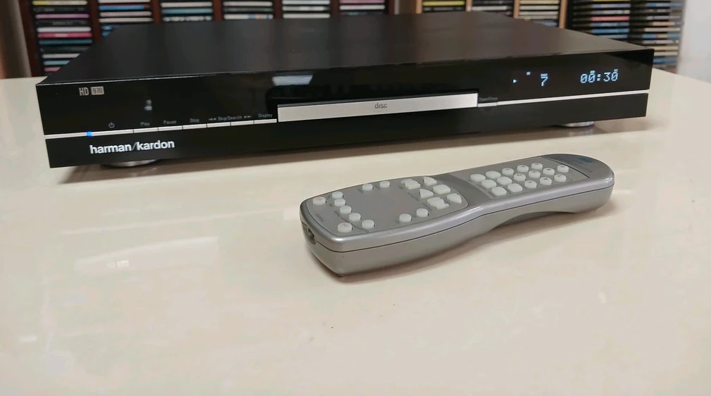 HARMAN KARDON HK970 SPECIAL EDITION AMPLIFIER WITH HD970 CD PLAYER