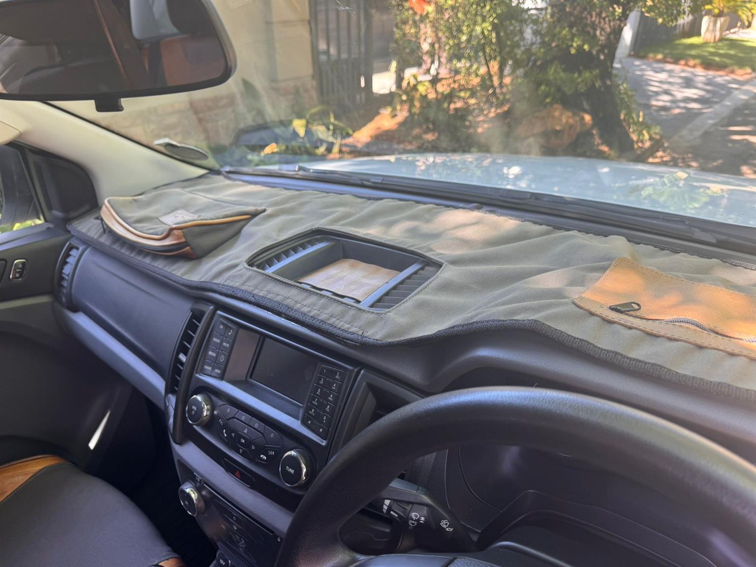 Ford Ranger 2.2 Beesdam seat covers - Private Seller Ford Ranger 2.2 Beesdam seat covers - Private Seller