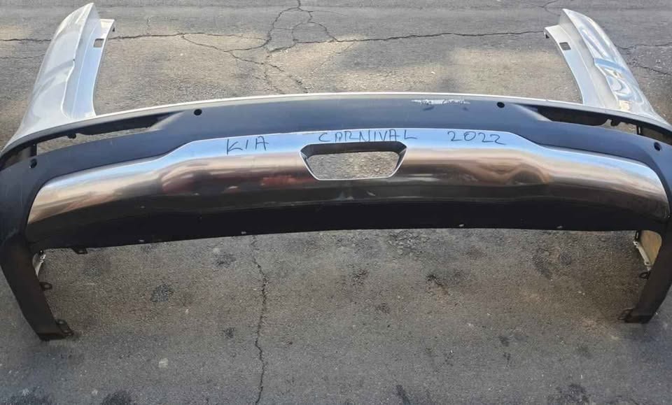 KIA Sedona Rear Bumper. Call or DM . - Private Seller KIA Sedona Rear Bumper. Call or DM . - Private Seller